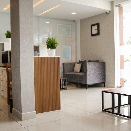 Sulu Residency Hotel Kochi Kültér fotó