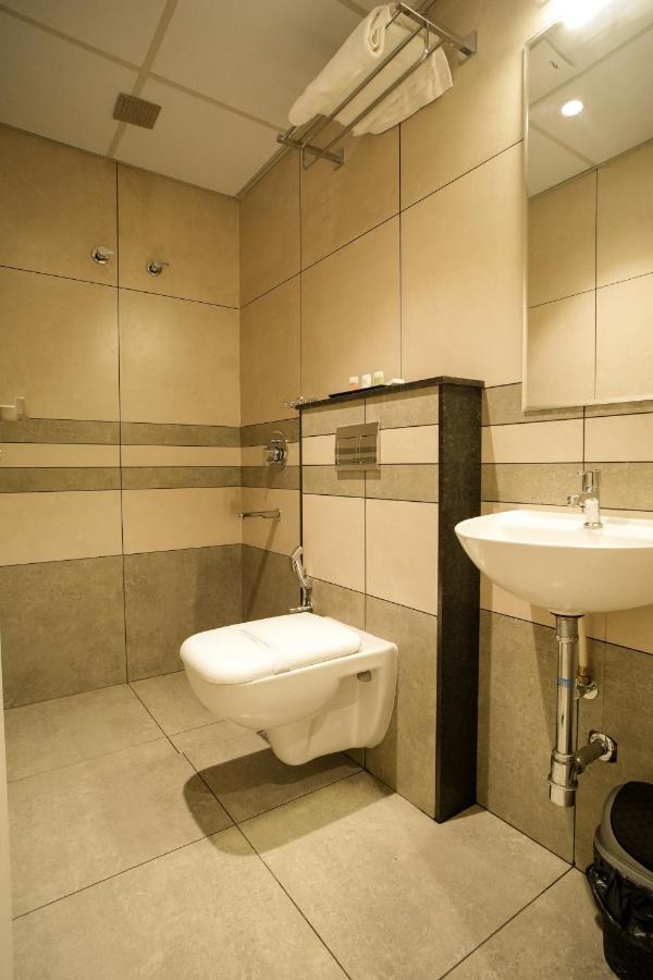 Sulu Residency Hotel Kochi Kültér fotó